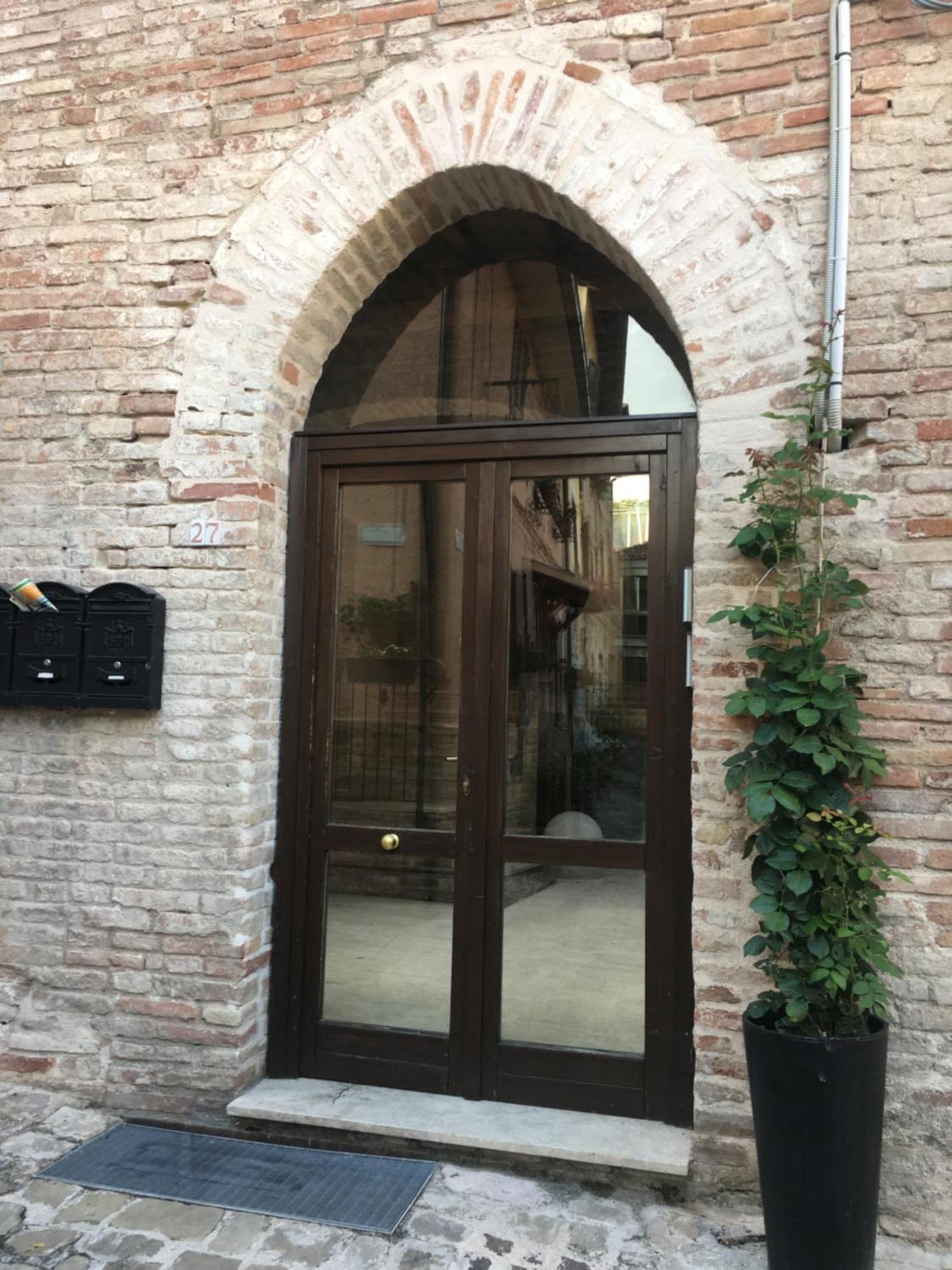 Il Borghetto Medievale Suite 法布里亚诺 外观 照片